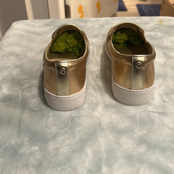 MK used gold slip on shoe size 9 - Picture 2 of 6